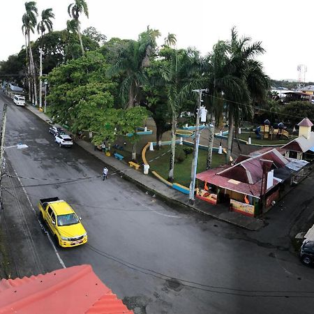 Reff Hotel Bocas Town Exterior foto