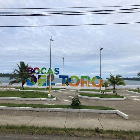 Reff Hotel Bocas Town Exterior foto