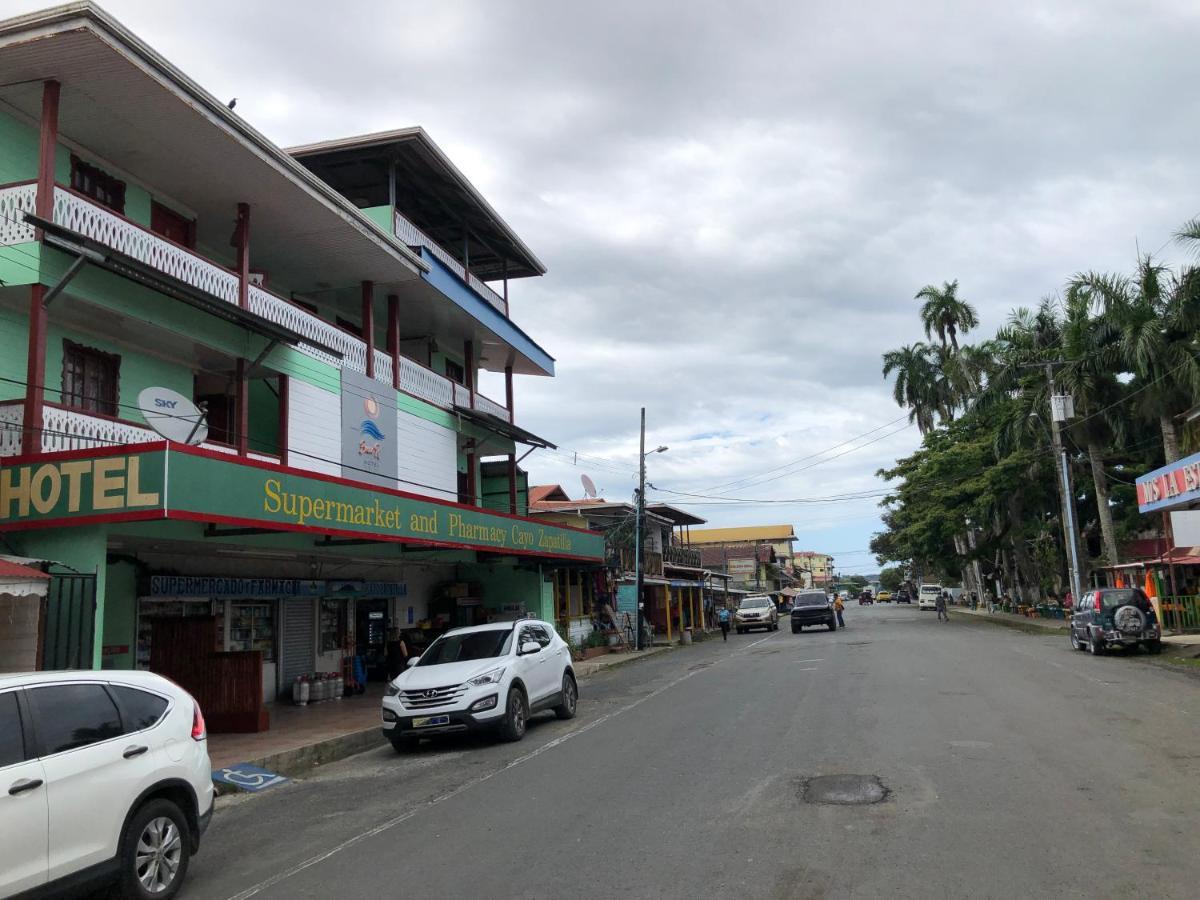 Reff Hotel Bocas Town Exterior foto